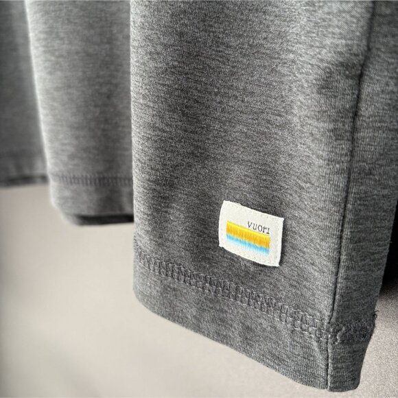 Vuori Men's Strato Tech Tee M Charcoal Heather Moisture Wicking Activewear Gym - Picture 3 of 7